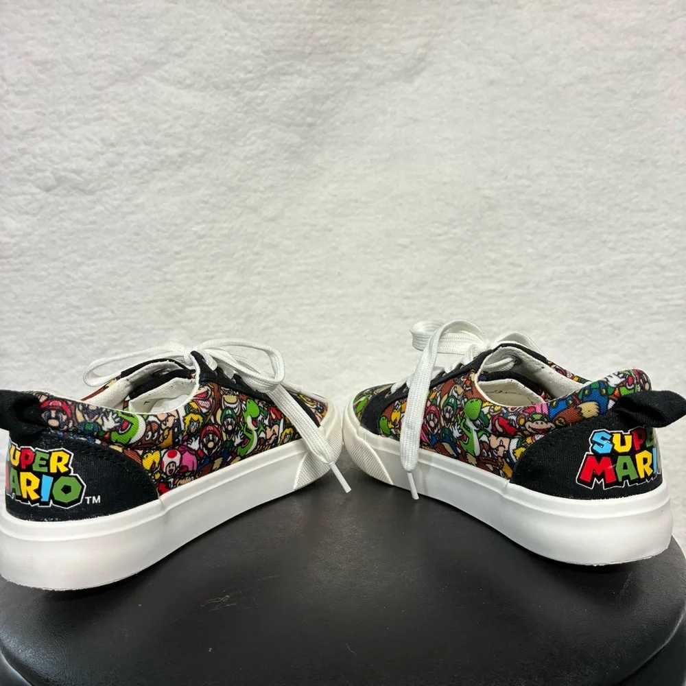 Ground Up Nintendo Super Mario Sneakers Kids‎ Size 1 Character Print Lace Shoes